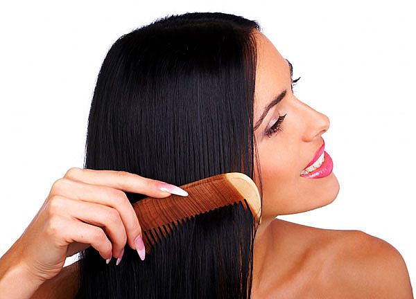 learn-to-comb-your-hair-the-right-way-luvly-long-locks