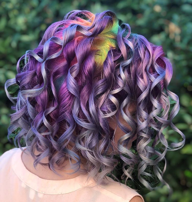 Capelli Salon Stylist Nikki Lynn shares her tips for making curls last longer. 